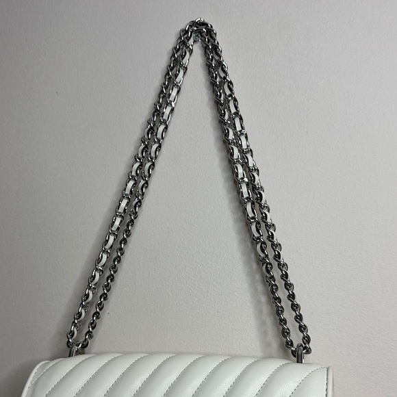 White Quilted Chain Michael Kors Shoulder Bag - Picture 3 of 3